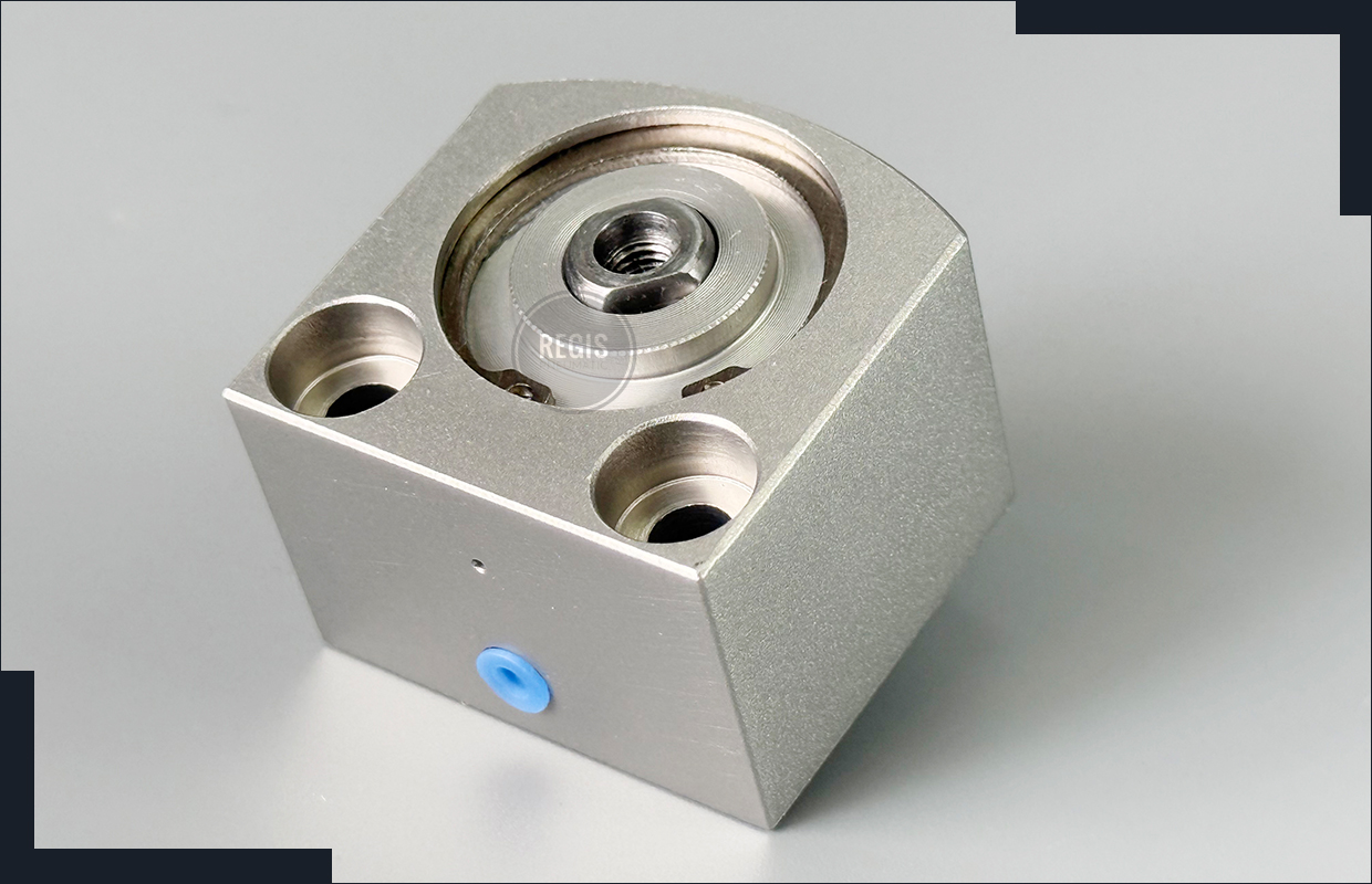 AEVC-008.jpg
